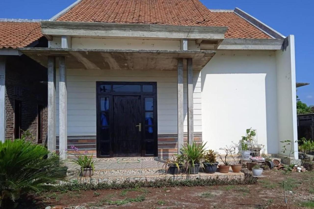 Oyo Homes 91255 Desa Wisata Embung Purworejo Syariah 반다르 람풍 외부 사진