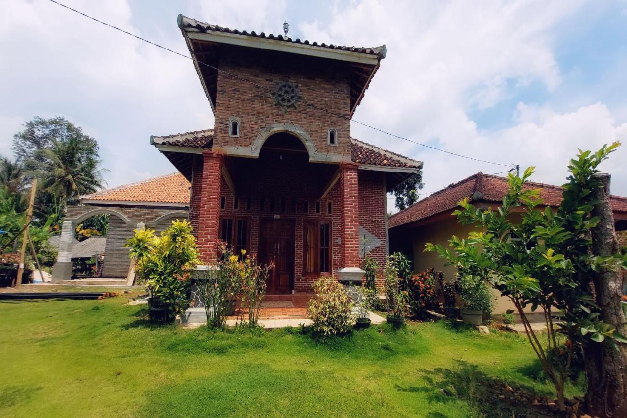 Oyo Homes 91255 Desa Wisata Embung Purworejo Syariah 반다르 람풍 외부 사진