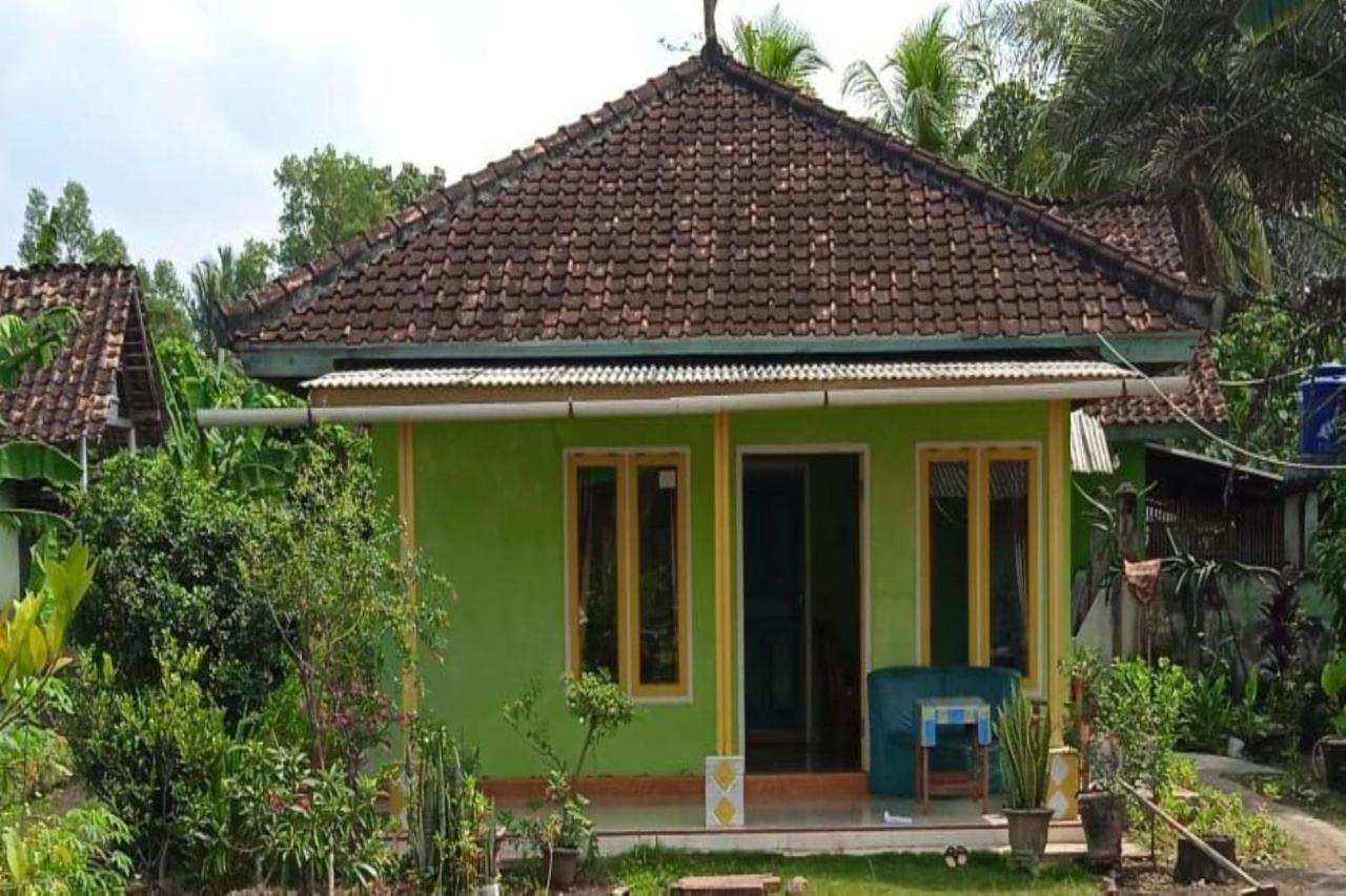 Oyo Homes 91255 Desa Wisata Embung Purworejo Syariah 반다르 람풍 외부 사진
