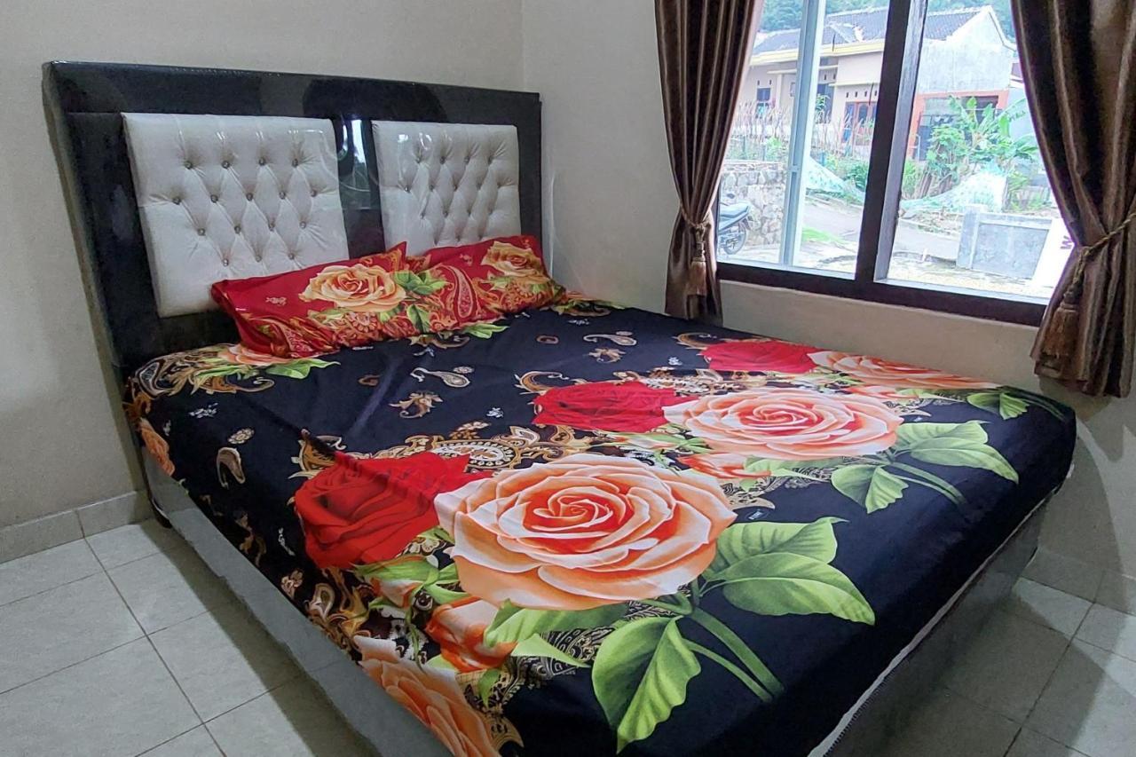 Oyo Homes 91255 Desa Wisata Embung Purworejo Syariah 반다르 람풍 외부 사진